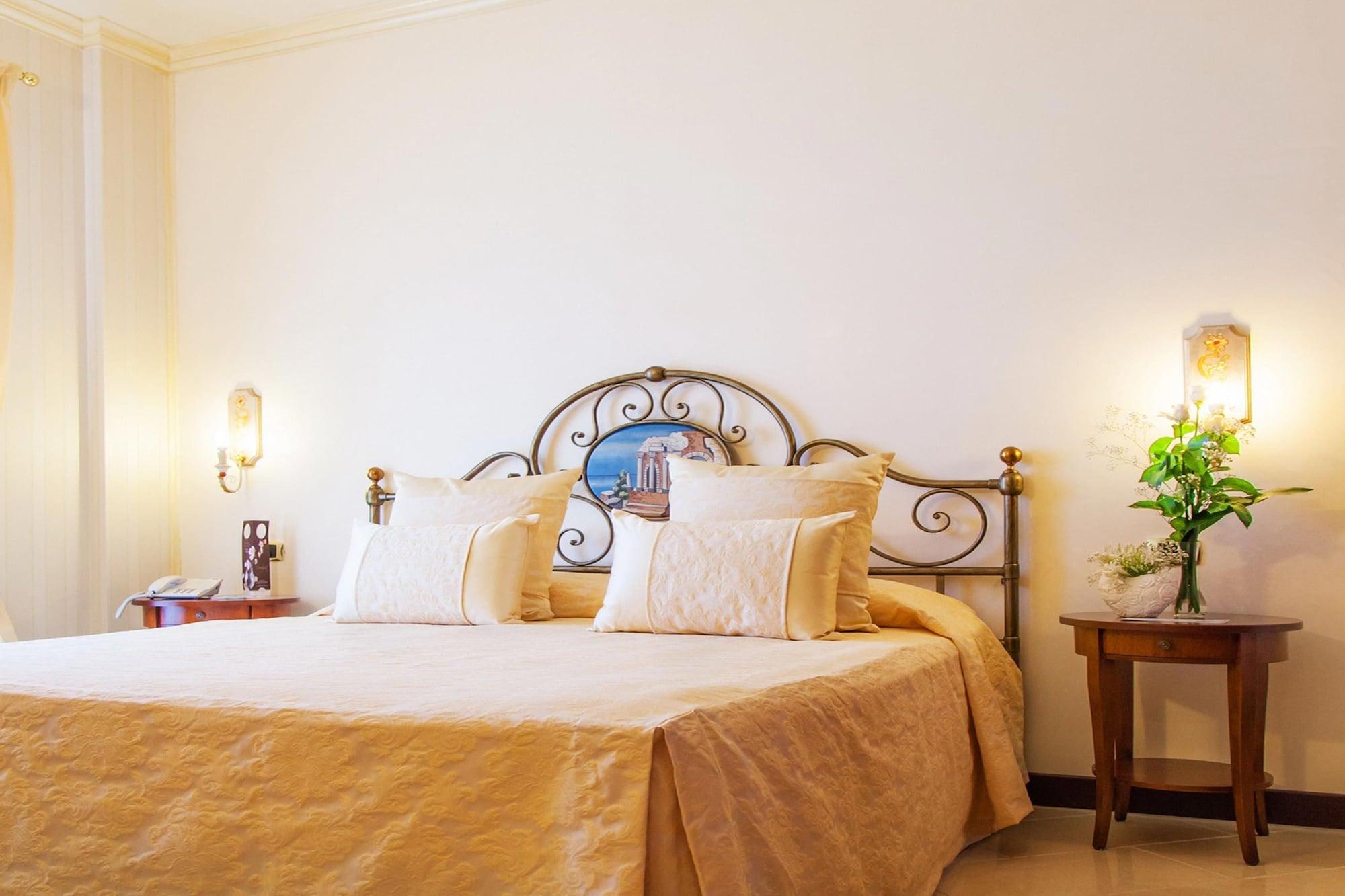 Art Hotel Diamond Naxos Taormina Giardini-Naxos Exterior foto